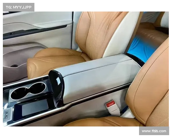 “陆上头等舱”迈巴赫S650普尔曼顶级豪华防弹轿跑 “陆上头等舱”迈巴赫S650普尔曼顶级豪华防弹轿跑